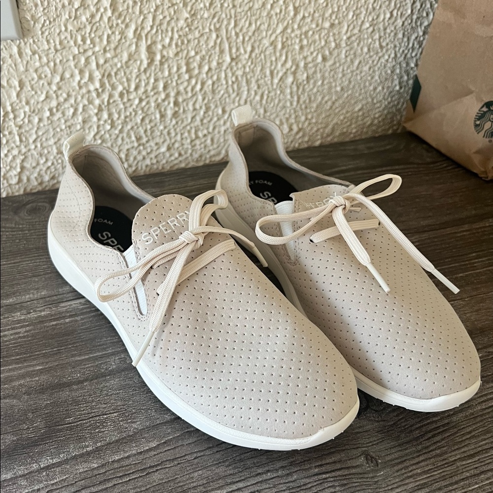 Sperry Memory Foam Sneakers sz. 7 NEW